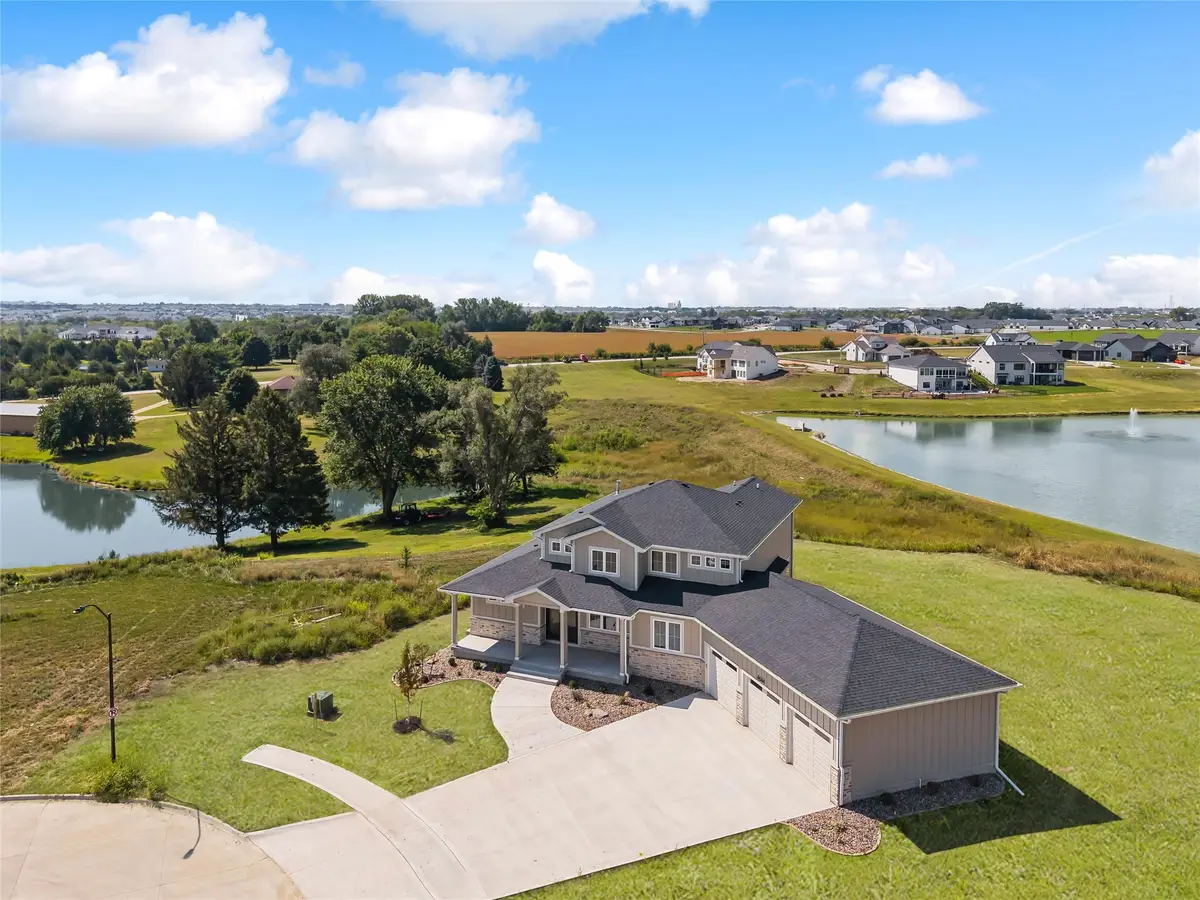 4644 176th Court, Urbandale, IA 50323 - #1