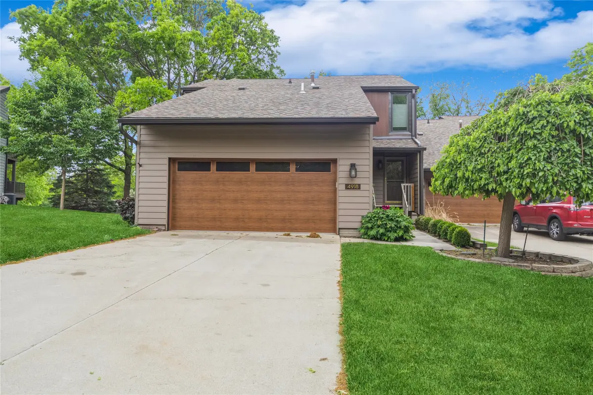 4918 West Park Drive, West Des Moines, IA 50266 - Image #1