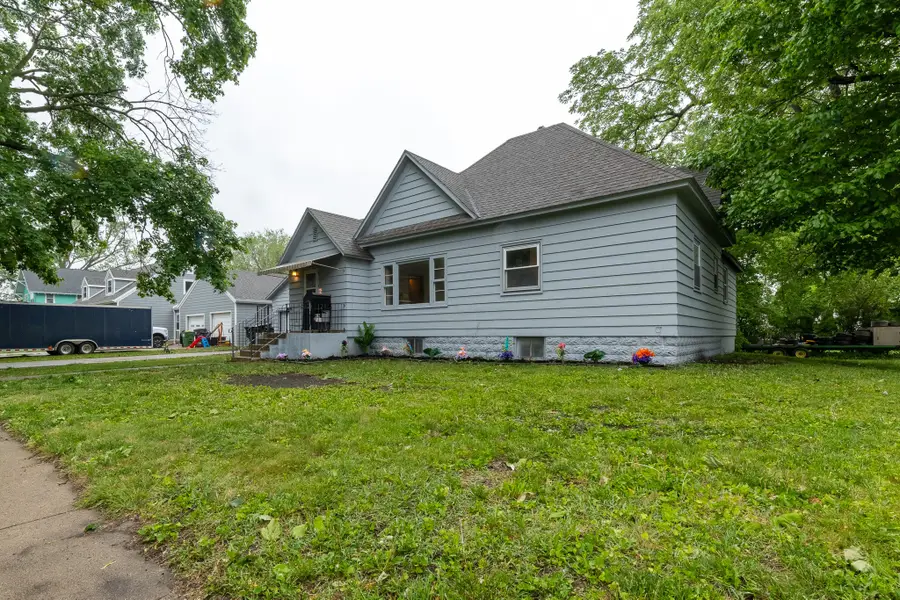 702 12th Street S, Grand Junction, IA 50107 - Image #2