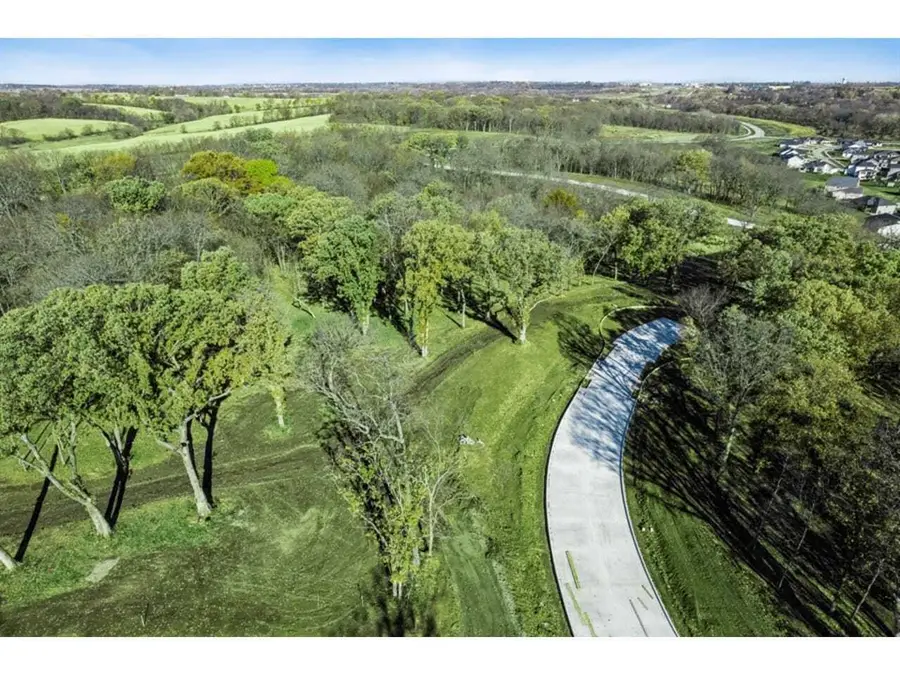 1516 S Timber Lane, West Des Moines, IA 50266 - Image #2