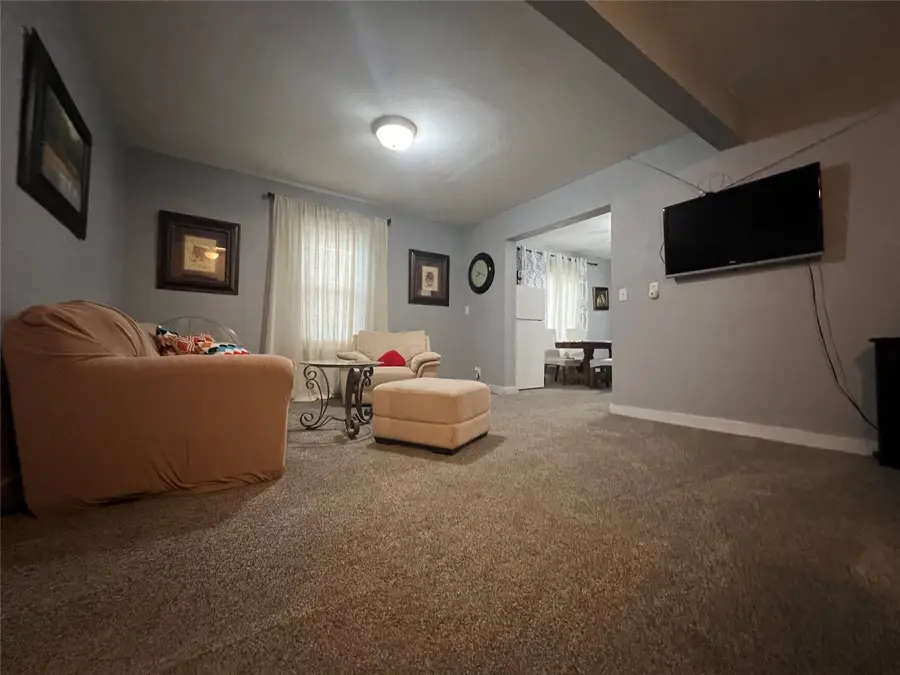 205 N 2nd Street, Mystic, IA 52574 - Image #2