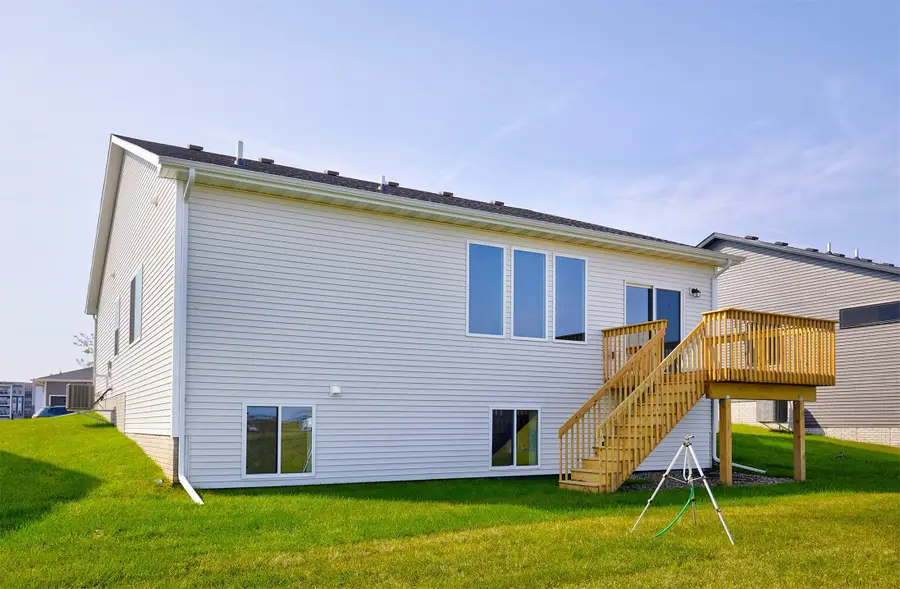 605 NW Compass Avenue, Waukee, IA 50263 - Image #3