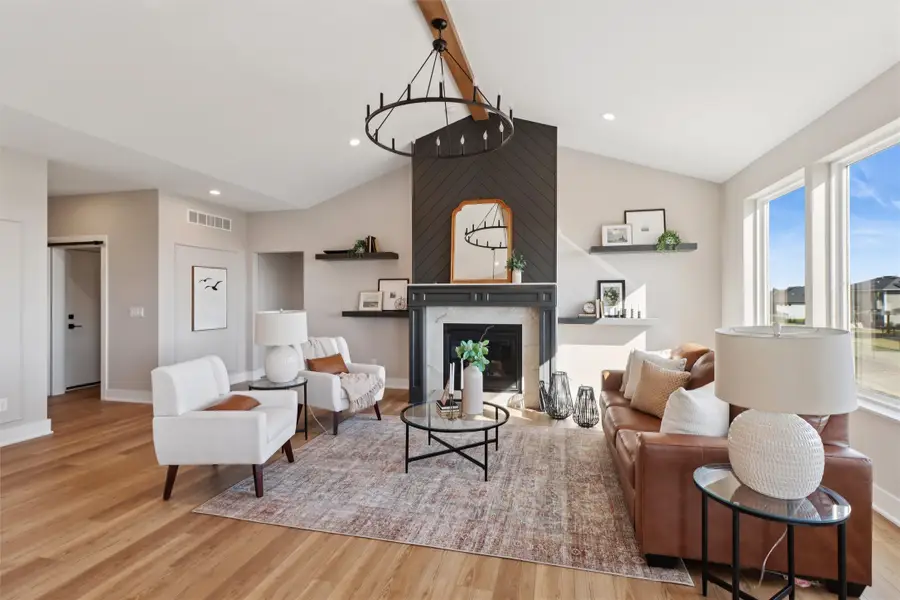 16628 Deerview Drive, Urbandale, IA 50323 - #2