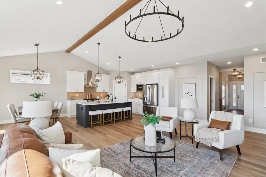 16628 Deerview Drive, Urbandale, IA 50323 - #3