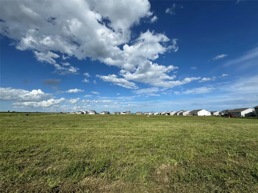 814 4th Court Nw, Bondurant, IA 50035 - Image #2