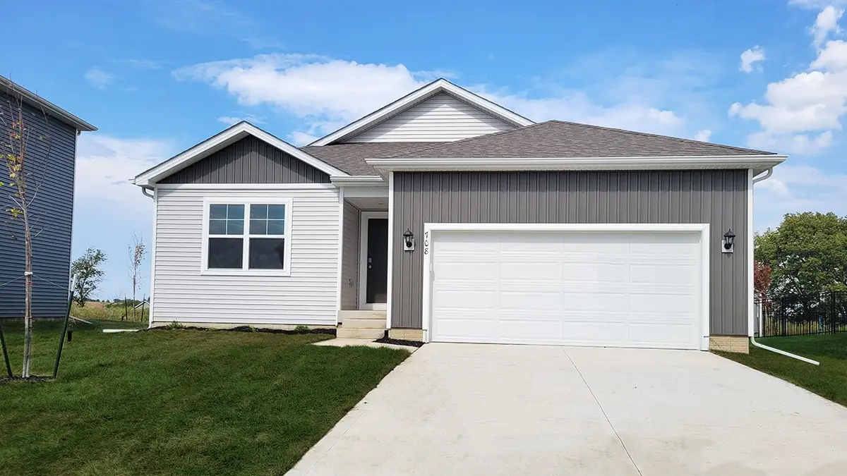 708 E Trail Ridge Place, Indianola, IA 50125 - Image #1