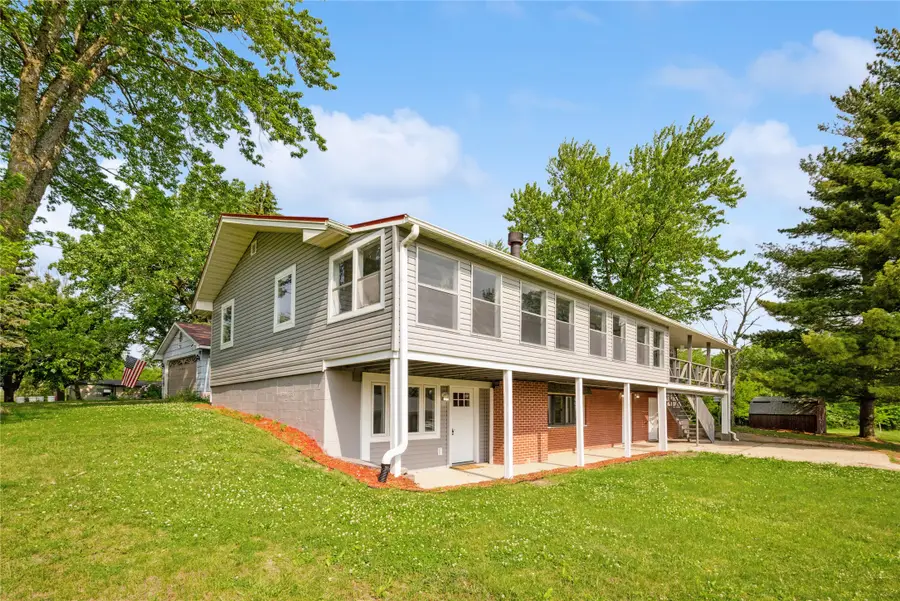 8423 Meadow Wood Drive, Dexter, IA 50070 - Image #2