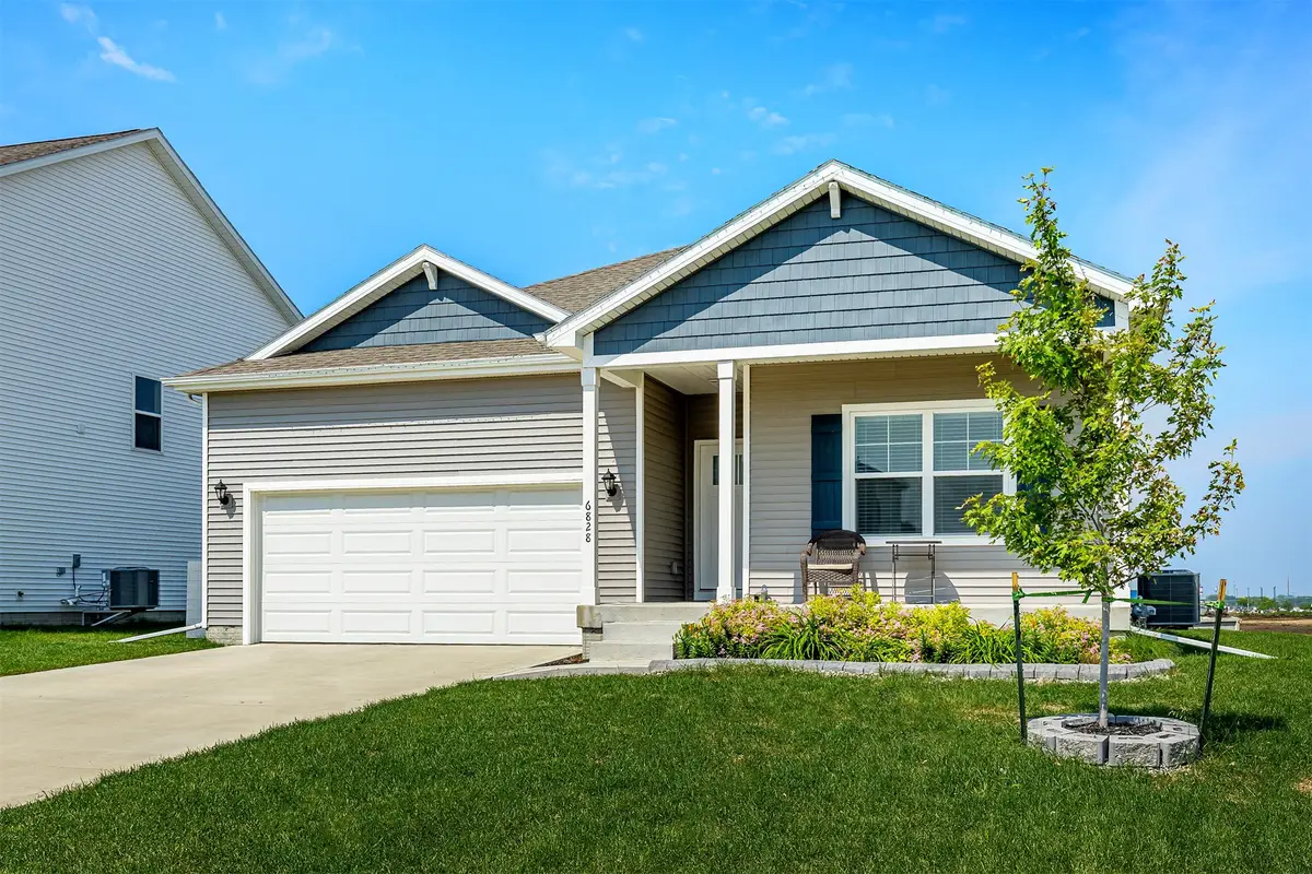 6828 NW 106th Street, Johnston, IA 50131 - Image #1