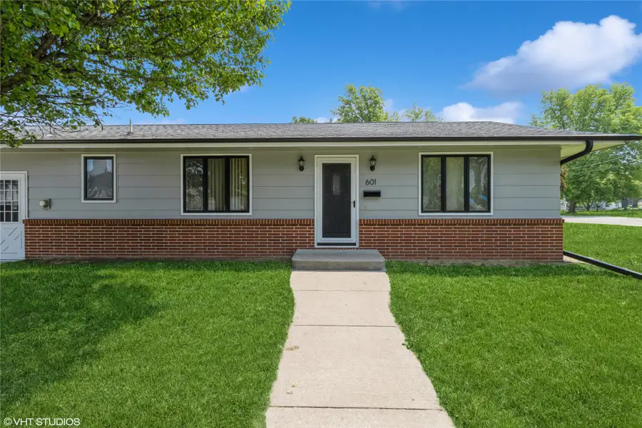 601 N Commerce Street, Monroe, IA 50170 - Image #2