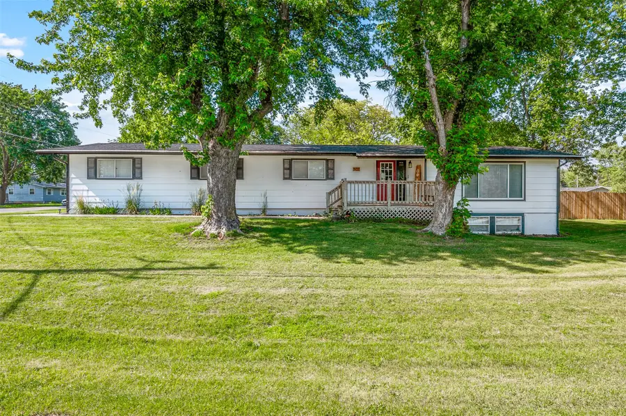 807 Linden Street, Dallas Center, IA 50063 - #2