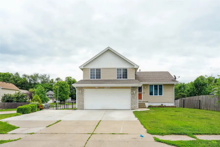 2907 E 43rd Street, Des Moines, IA 50317 - Image #2