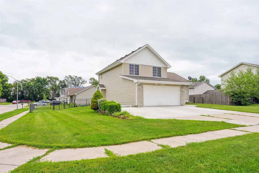 2907 E 43rd Street, Des Moines, IA 50317 - Image #3
