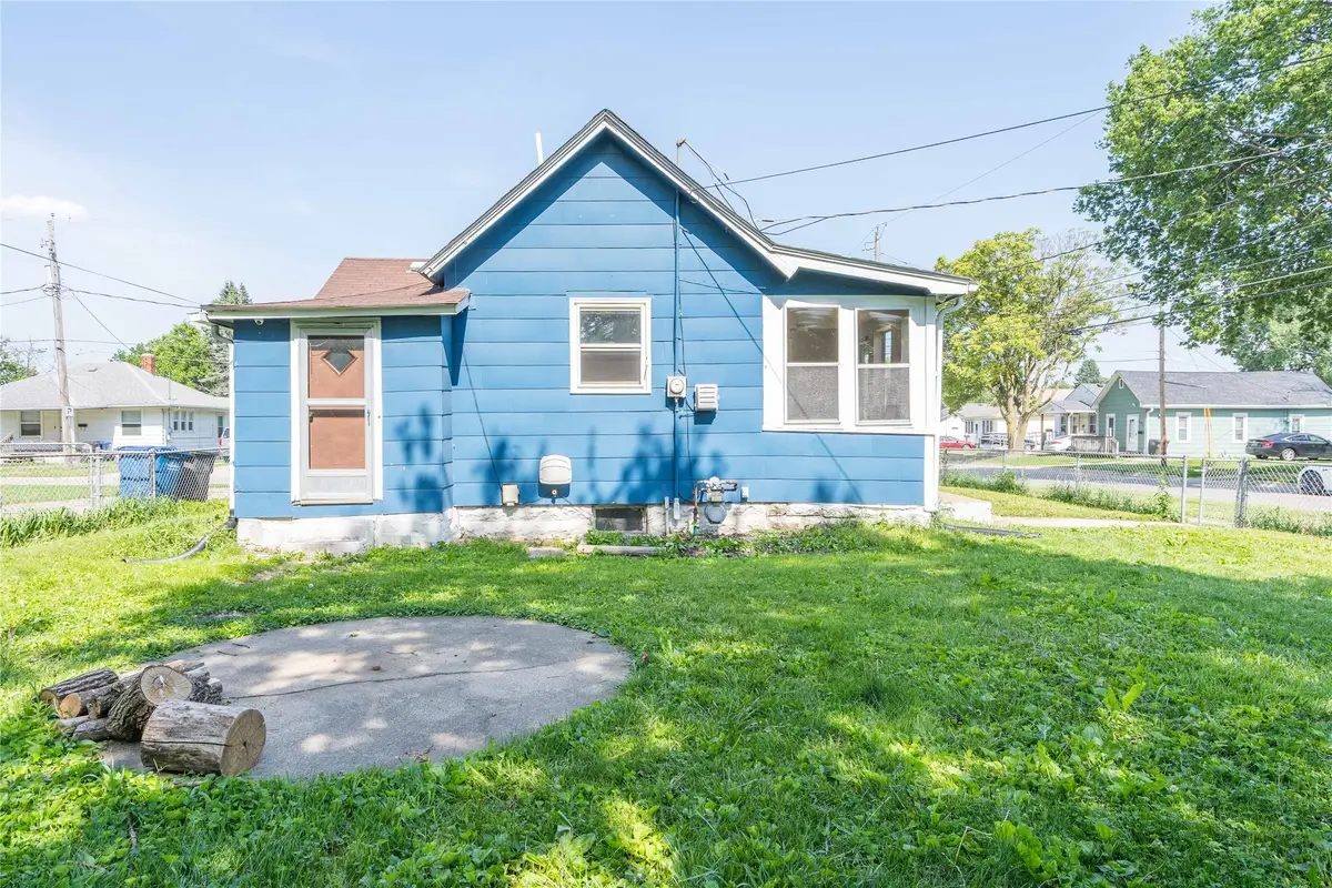 2420 Maple Street, Des Moines, IA 50317 - Image #1