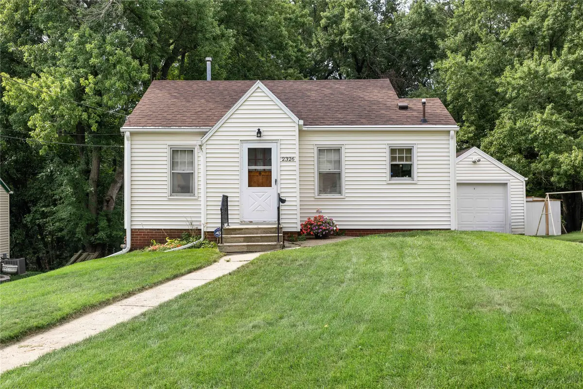 2326 Adams Avenue, Des Moines, IA 50310 - Image #1