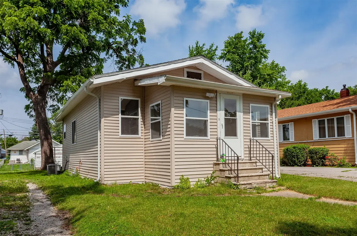 3308 Cambridge Street, Des Moines, IA 50313 - Image #1