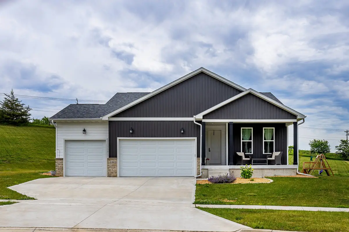 1302 S L Court, Indianola, IA 50125 - Image #1