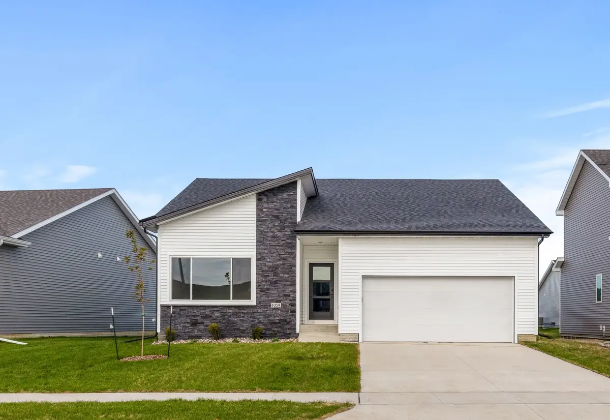 1059 NW Yorktown Drive, Waukee, IA 50263 - Image #1