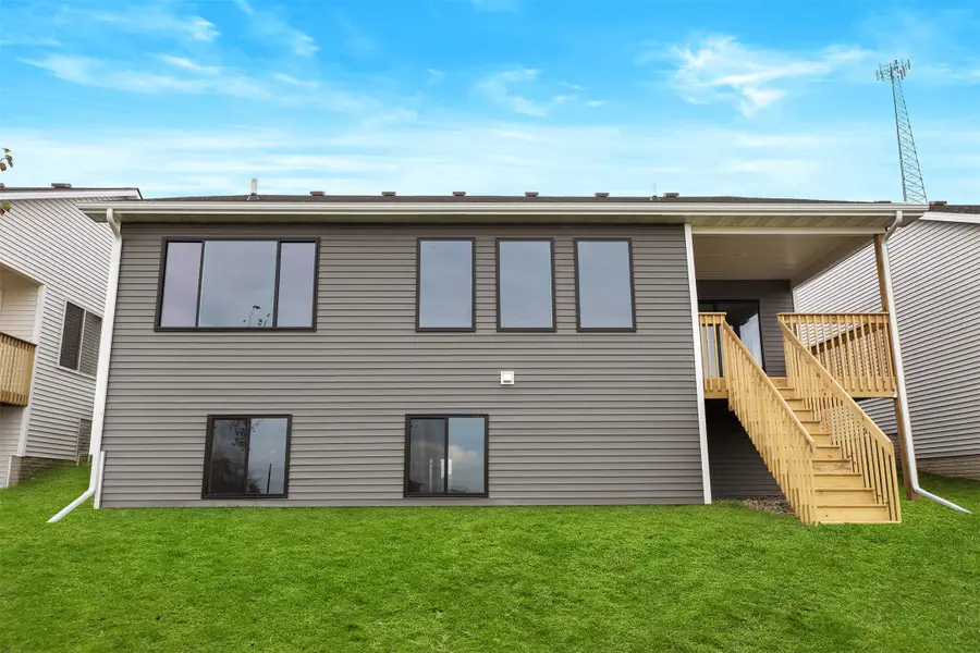 1155 NW Petersen Drive, Waukee, IA 50263 - Image #2