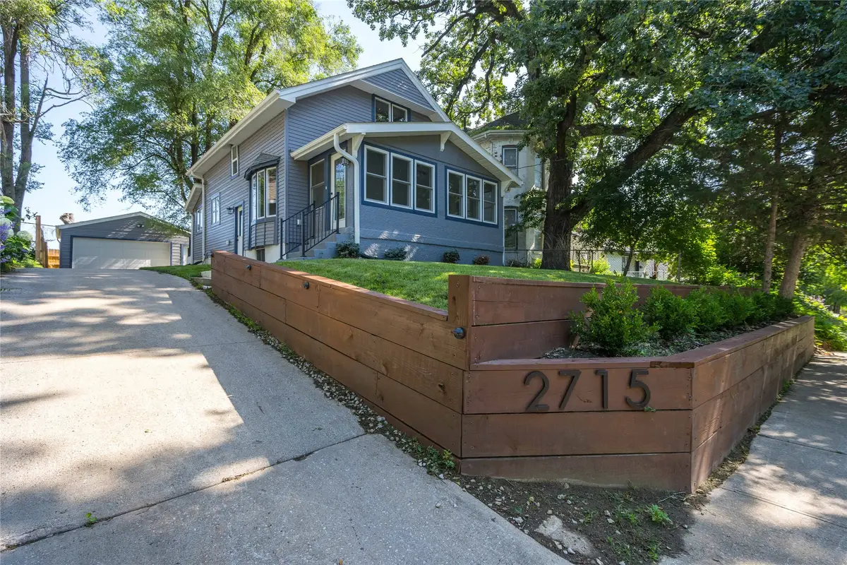 2715 Center Street, Des Moines, IA 50312 - Image #1