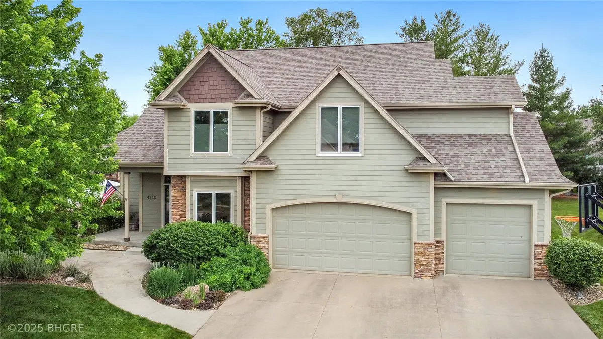 4710 76th Street, Urbandale, IA 50322 - Image #1