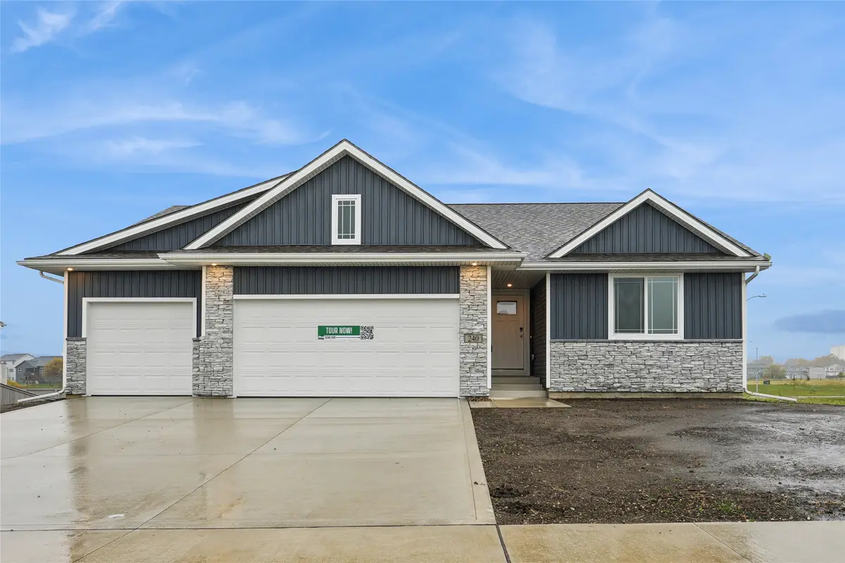 240 NW Lavelle Drive, Waukee, IA 50263 - Image #1