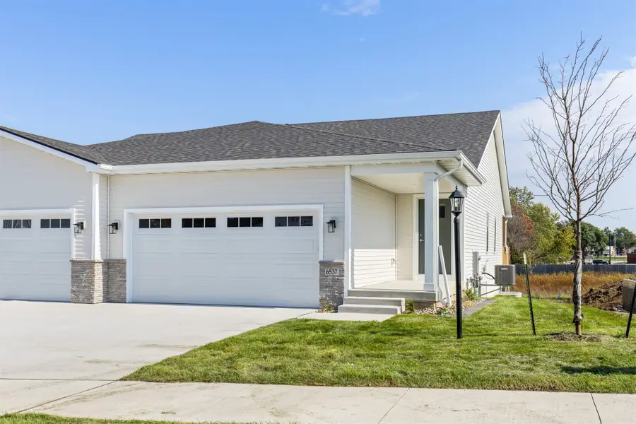 6537 NE 11th Court, Des Moines, IA 50313 - Image #2