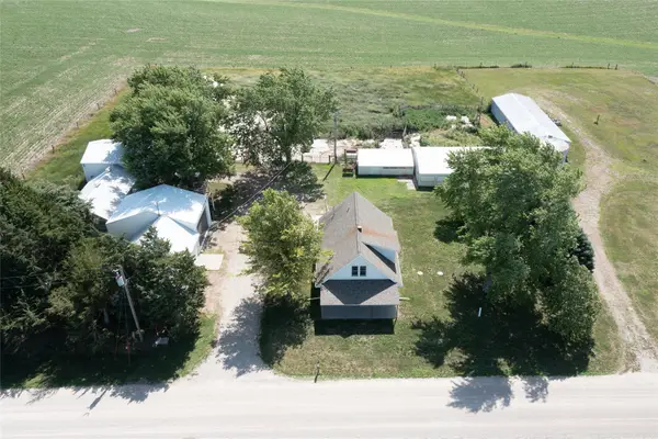 7404 Sioux Avenue, Reasnor, IA 50232