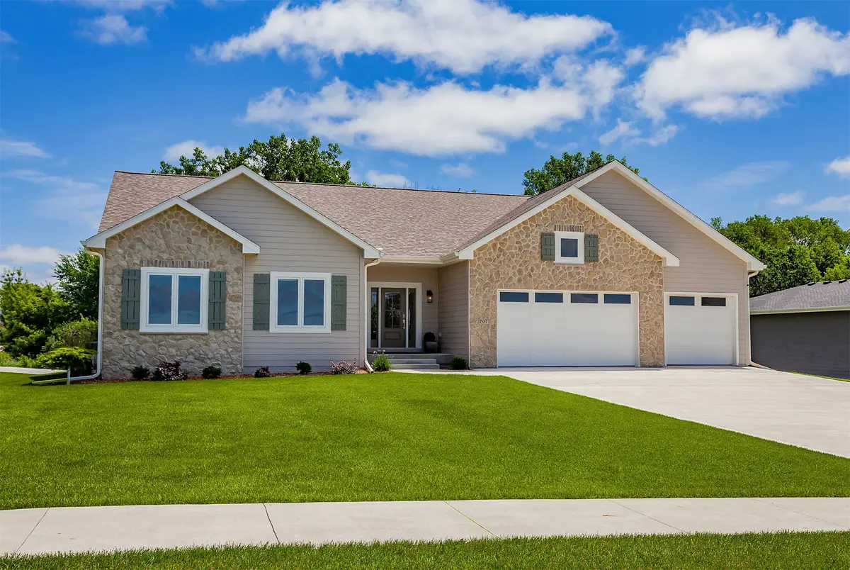 707 Meadow Pointe Court, Alleman, IA 50007 - Image #1