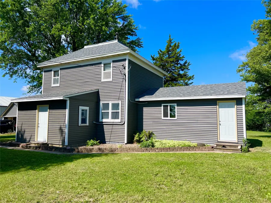 6285 E 28th Street N, Newton, IA 50208 - #3