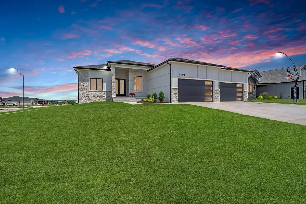 1305 NW 28th Street, Grimes, IA 50111 - Image #1