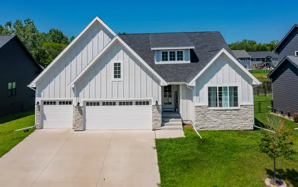 930 Wolf Creek Drive, Polk City, IA 50226