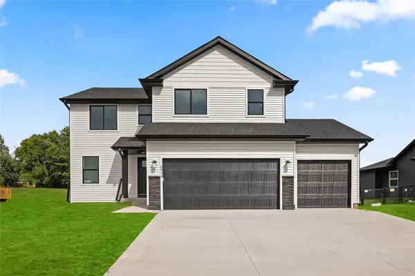 6514 NE Kendall Avenue, Pleasant Hill, IA 50327