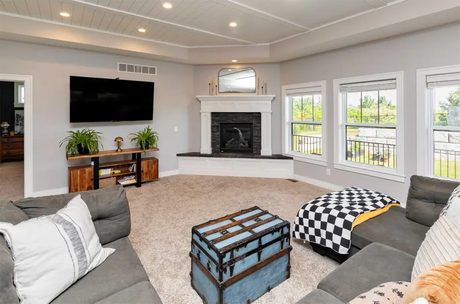 7740 Spring Creek Drive, Pleasant Hill, IA 50327 - Image #3