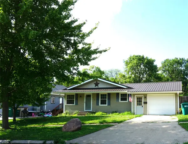 609 E Filmore Street, Winterset, IA 50273
