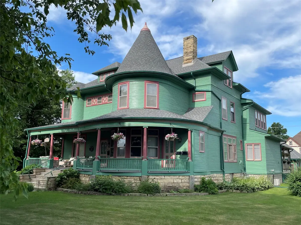 1133 Broad Street, Grinnell, IA 50112 - Image #1