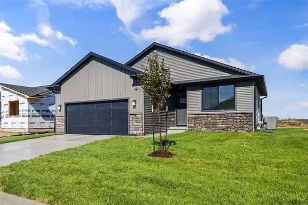 1435 Locust Street, Waukee, IA 50263