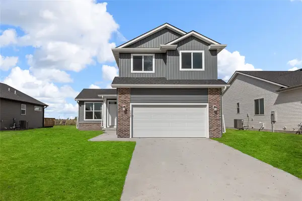 1425 Locust Street, Waukee, IA 50263