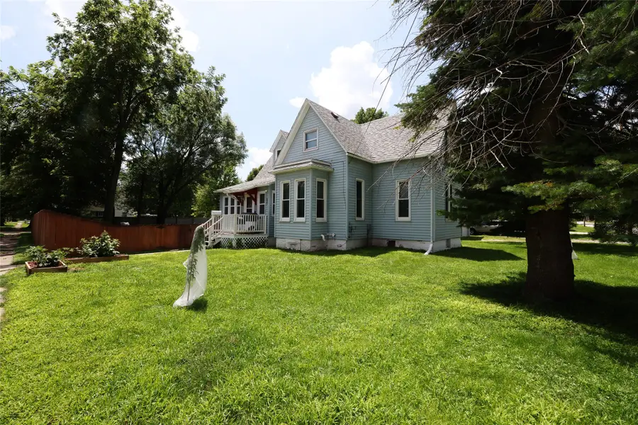 607 Clay Street, Boone, IA 50036 - #3