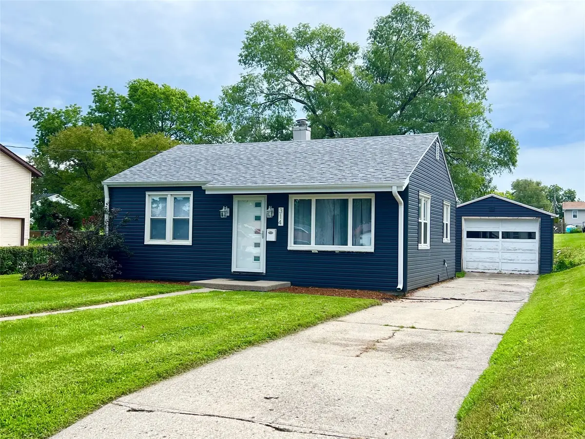314 E 14th Street N, Newton, IA 50208 - Image #1