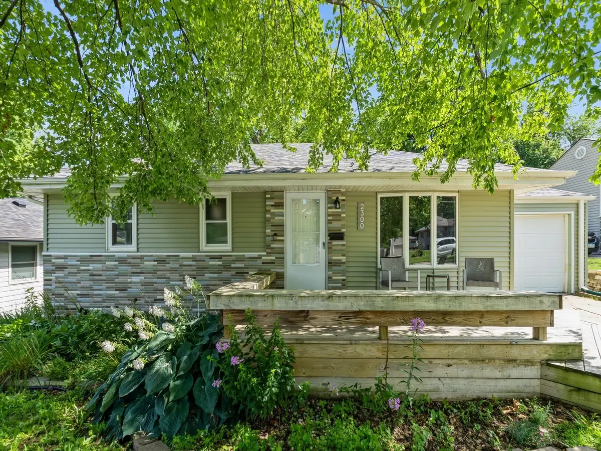 2300 Locust Street, West Des Moines, IA 50265 - Image #1