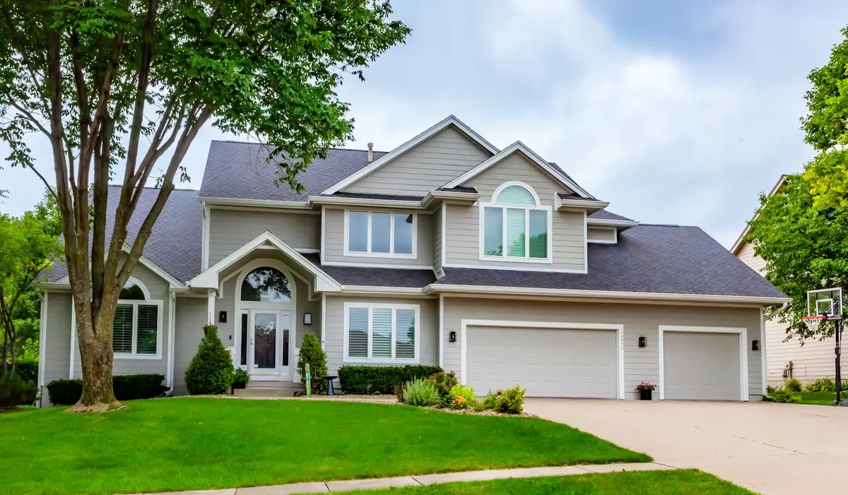 14092 Lake Pointe Drive, Clive, IA 50325 - Image #1