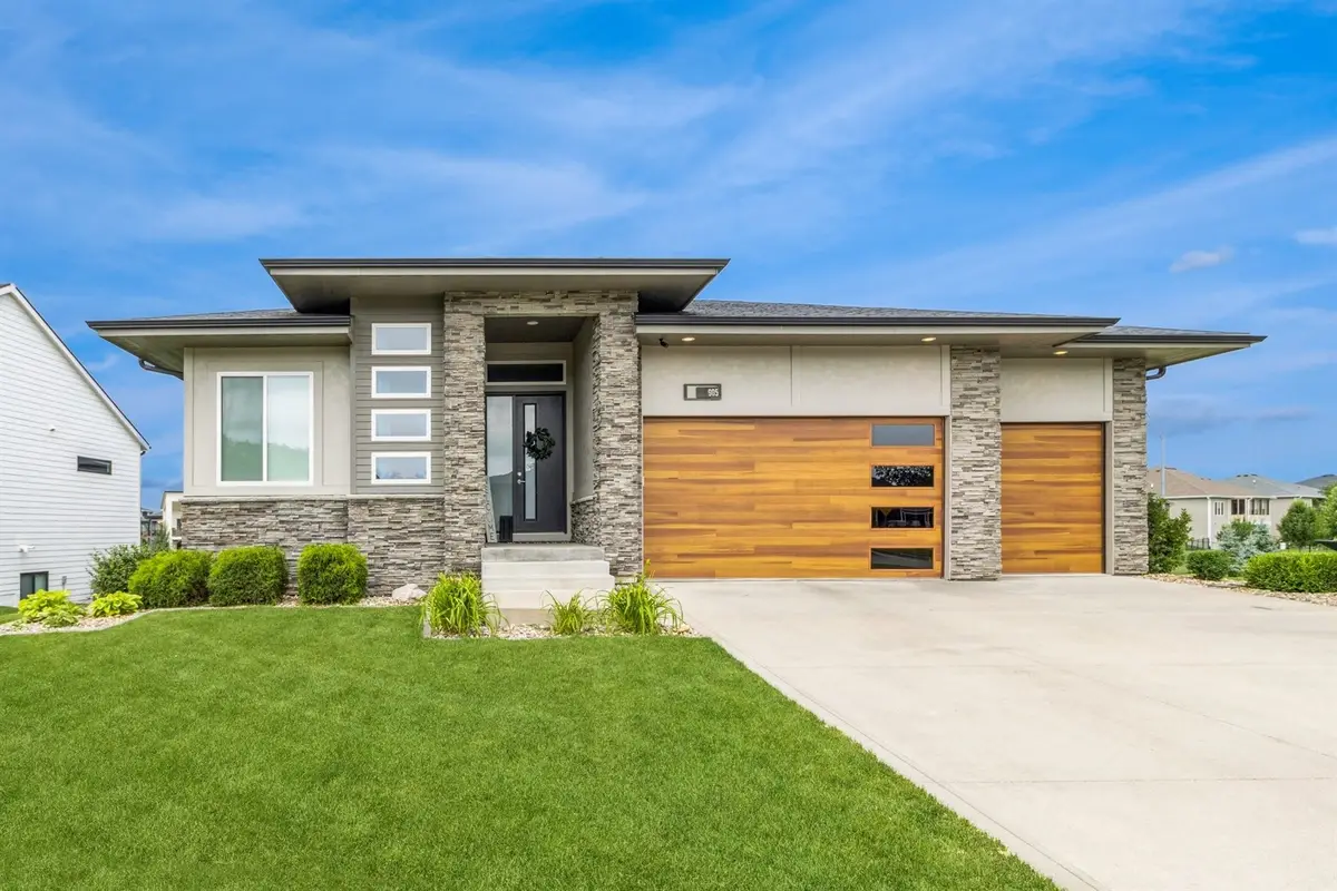 905 NE Badger Lane, Waukee, IA 50263 - Image #1