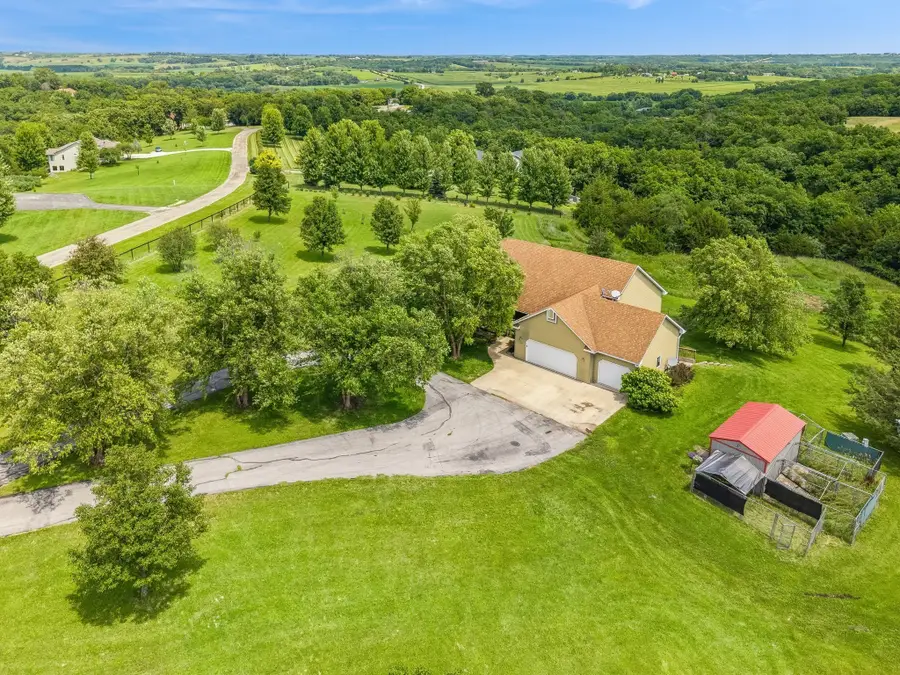 1694 Mcbride Ridge Court, Winterset, IA 50273 - Image #2