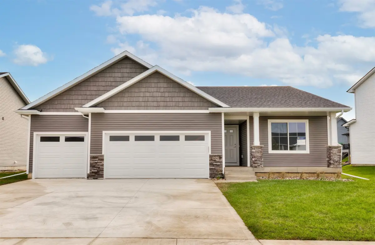 16542 Bentwood Drive, Urbandale, IA 50323 - Image #1