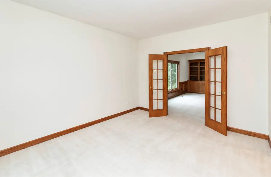 14246 Elmcrest Court, Clive, IA 50325 - Image #3