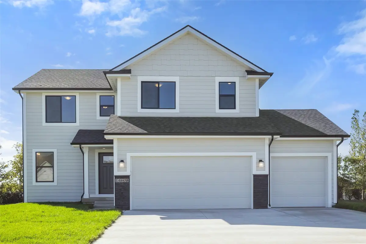 14608 N Valley Drive, Urbandale, IA 50323 - Image #1