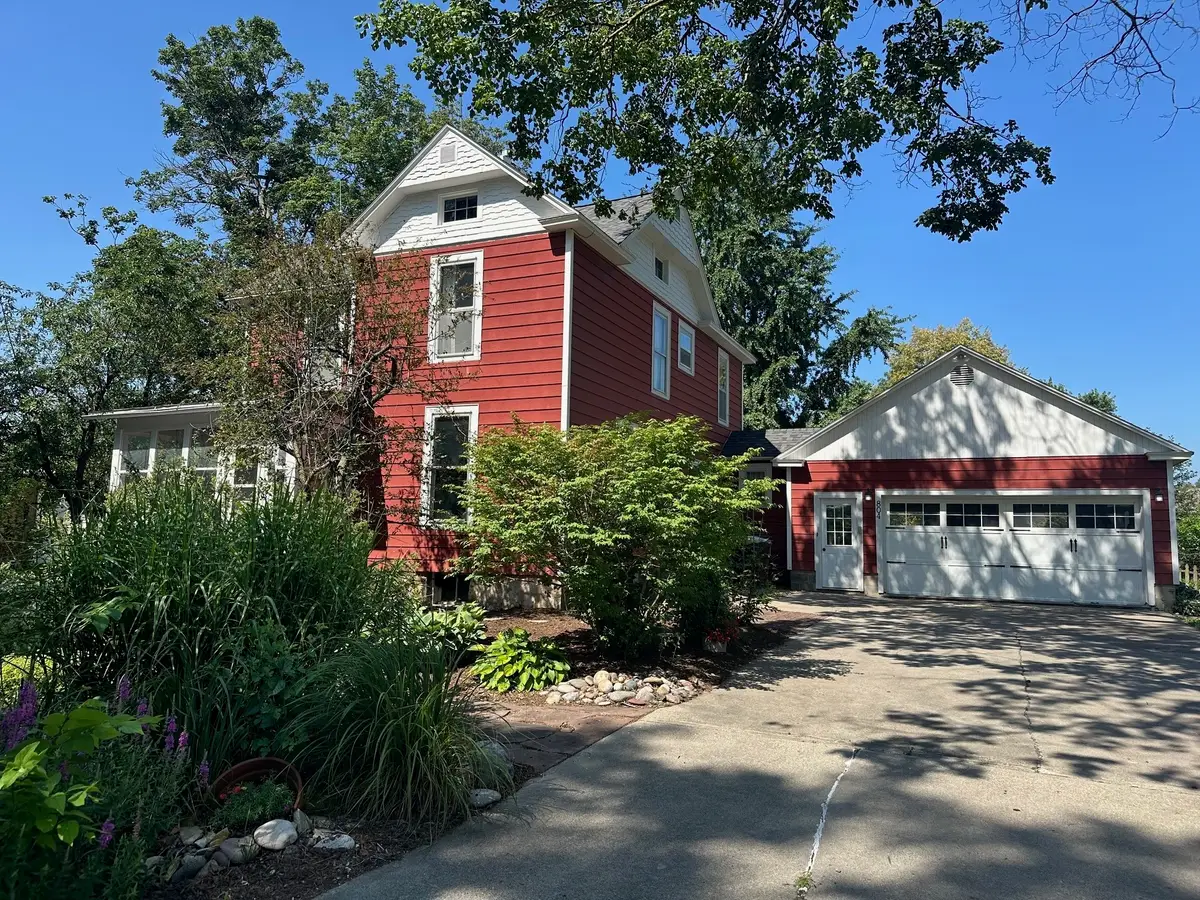 804 N 4th Avenue, Winterset, IA 50273 - #1