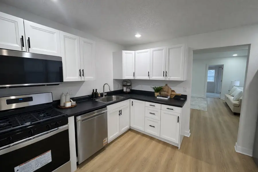 2841 Des Moines Street, Des Moines, IA 50317 - Image #3