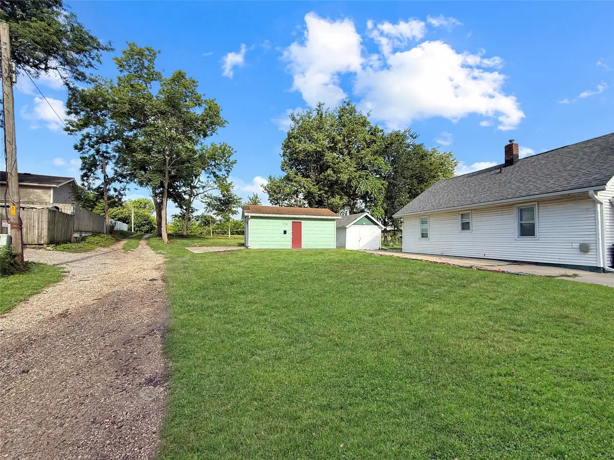 716 E 18th Street, Des Moines, IA 50316 - Image #1