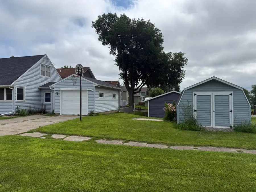 715 Broadway Street, Brooklyn, IA 52211 - Image #3